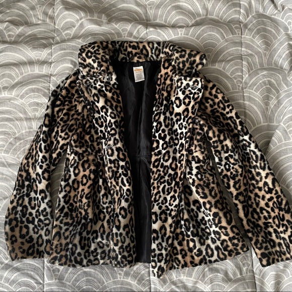 Faux Fur Leopard Coat - Picture 2 of 3
